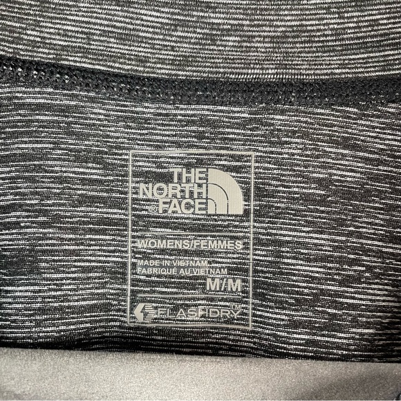 North Face Women’s Long-Sleeved Athletic Top Size Medium 0005 - Picture 9 of 9